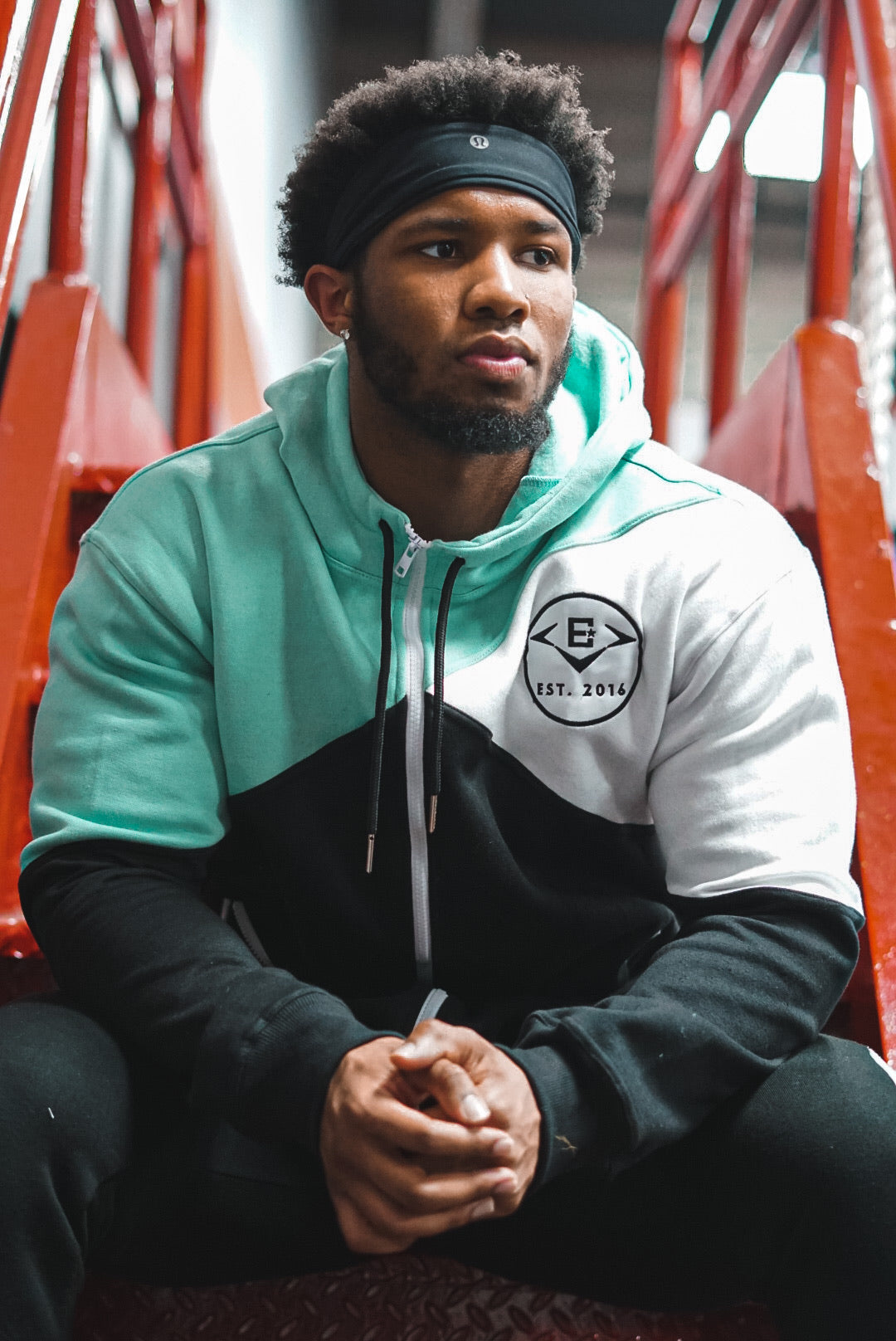 Nova Icon Zip-up Hoodie